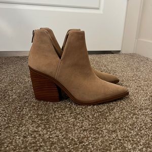 Vince Camuto Bootie